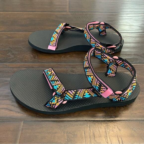 New in the box Teva original universal strap multi color sandals size 7, 9,10,11 - Picture 2 of 10